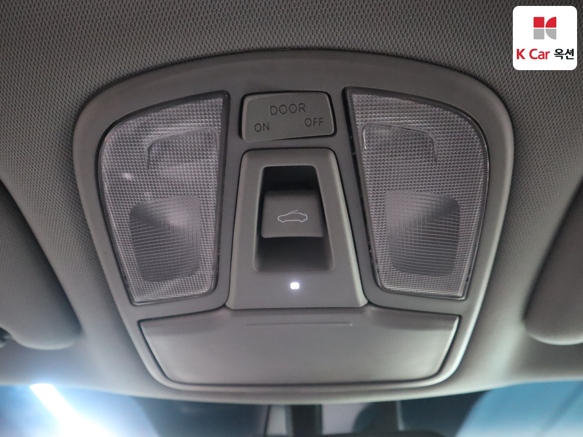 Kia K5 2011 - Image 12