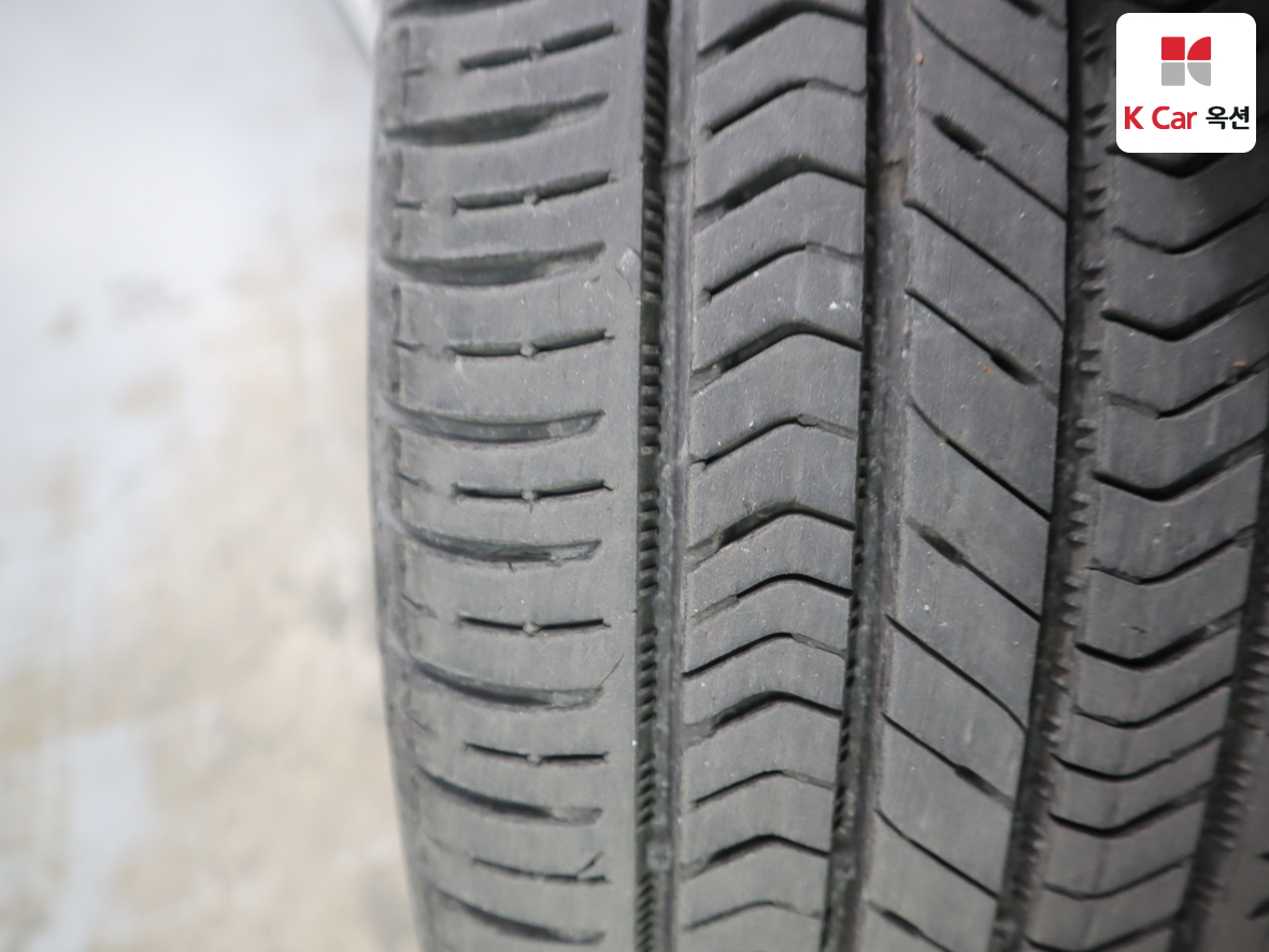 Kia K5 2011 - Image 33