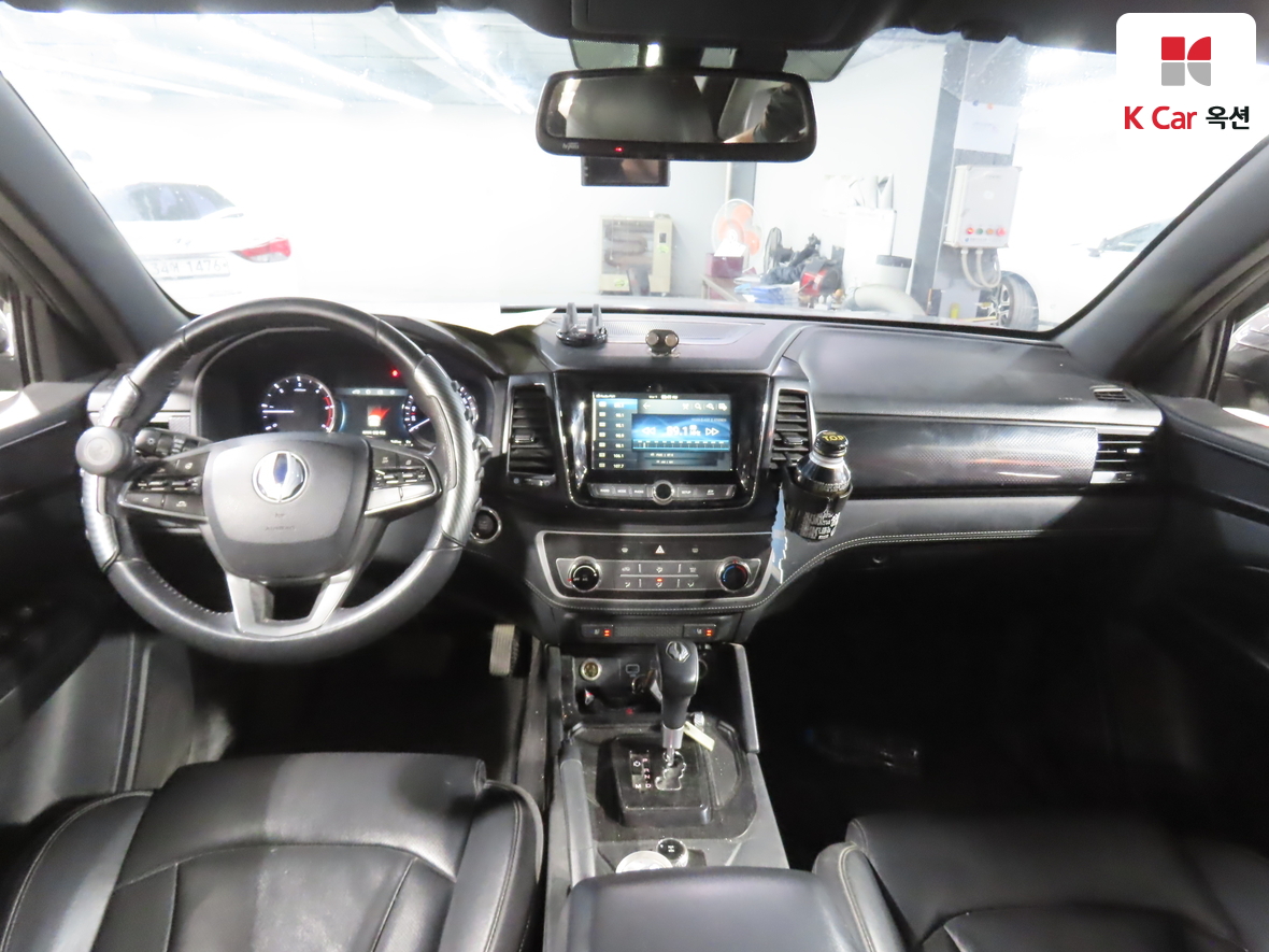 KG Mobility Rexton Sports Khan 2020 - Image 3