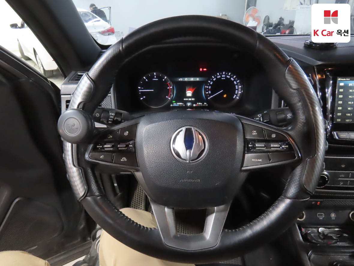 KG Mobility Rexton Sports Khan 2020 - Image 10