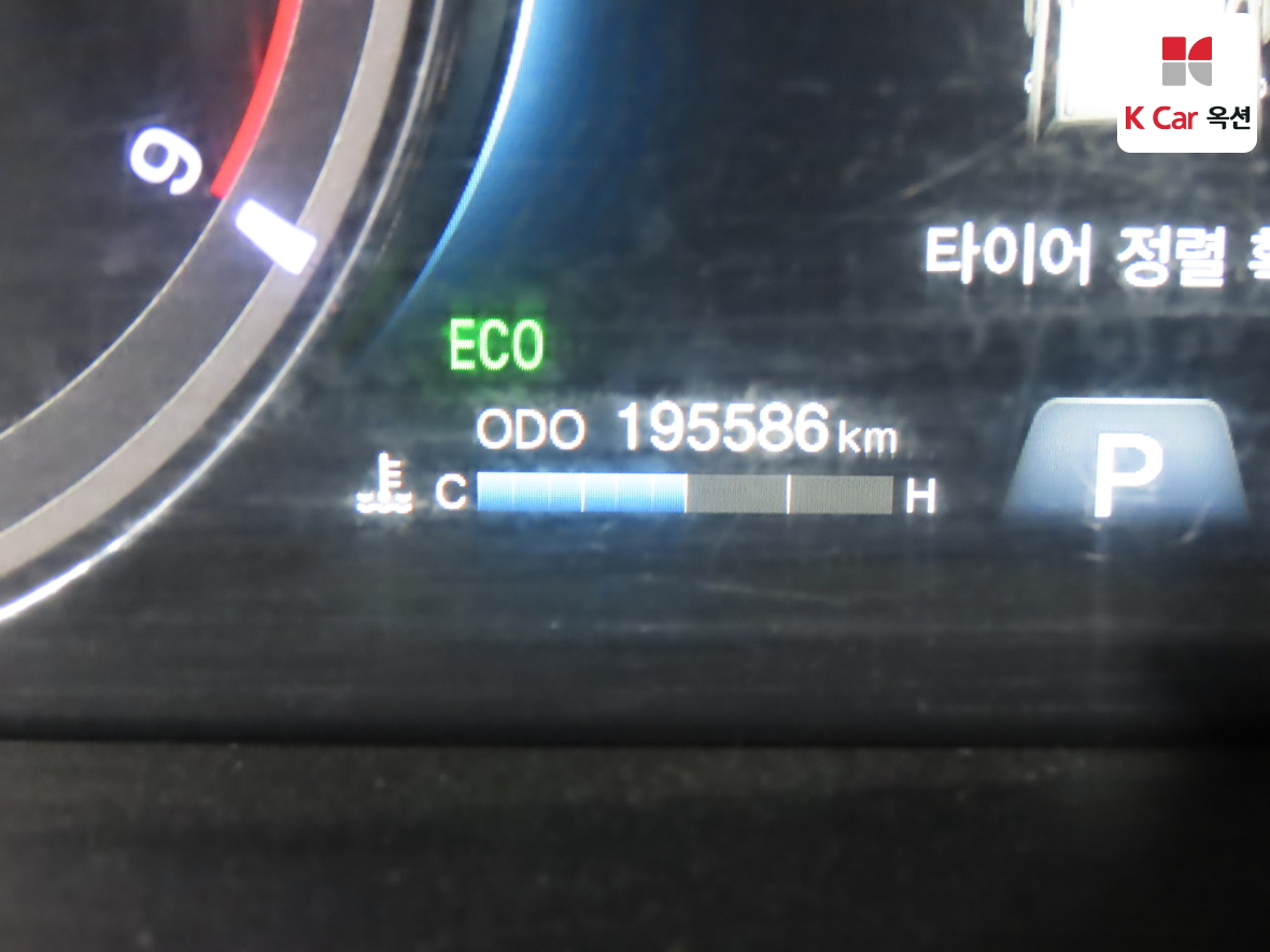 KG Mobility Rexton Sports Khan 2020 - Image 4