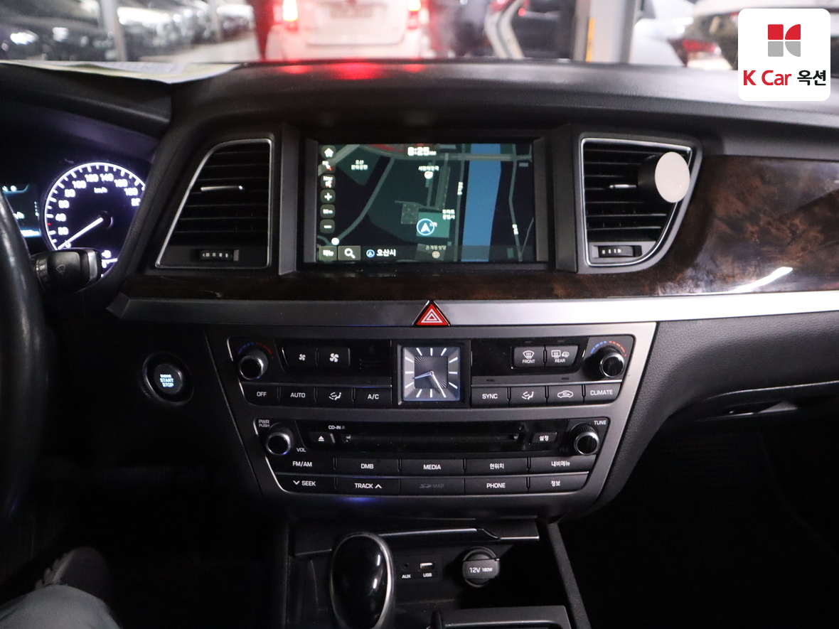 Hyundai Genesis 2015 - Image 6