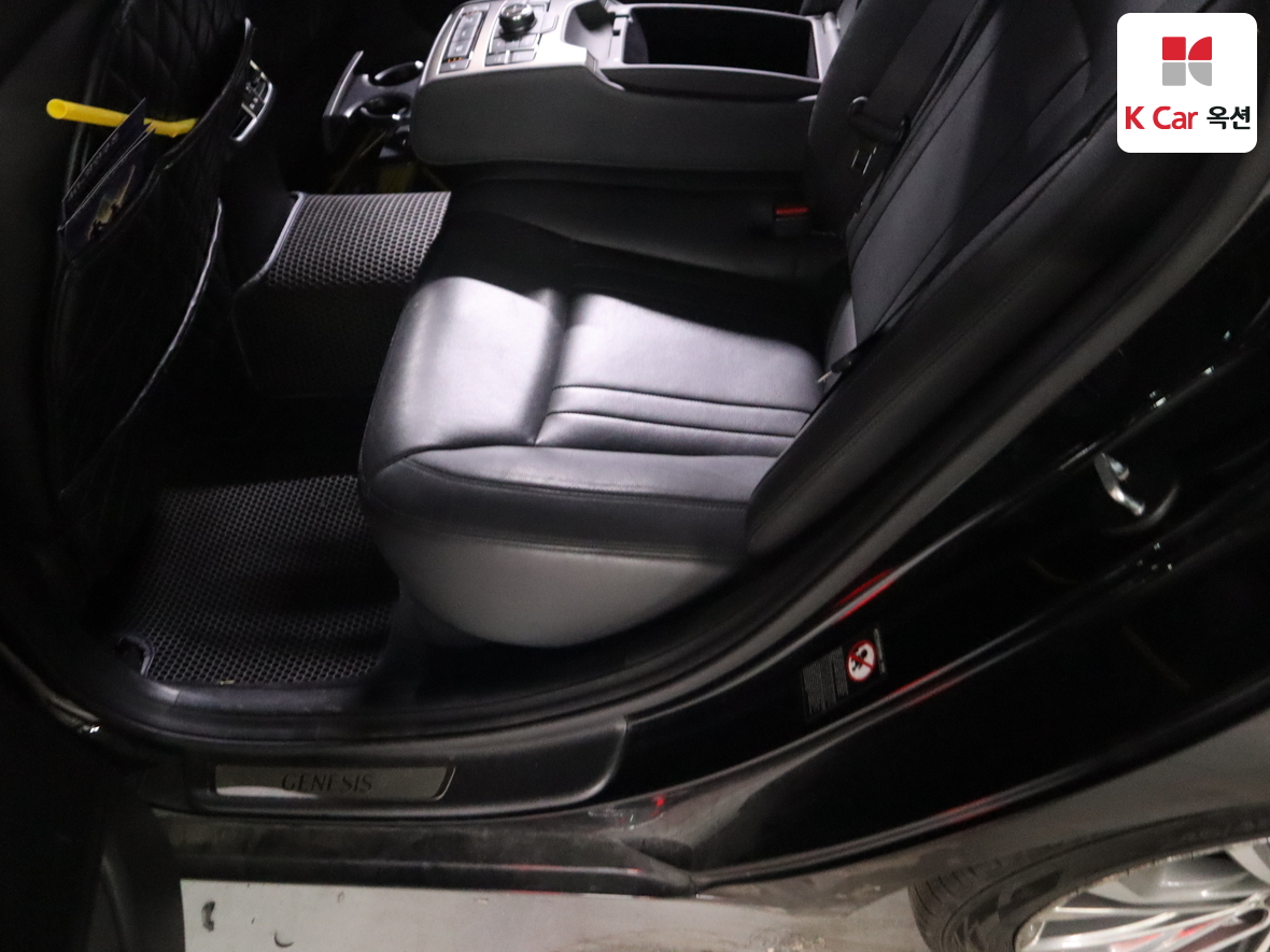 Hyundai Genesis 2015 - Image 24