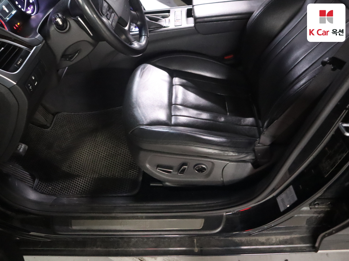 Hyundai Genesis 2015 - Image 18