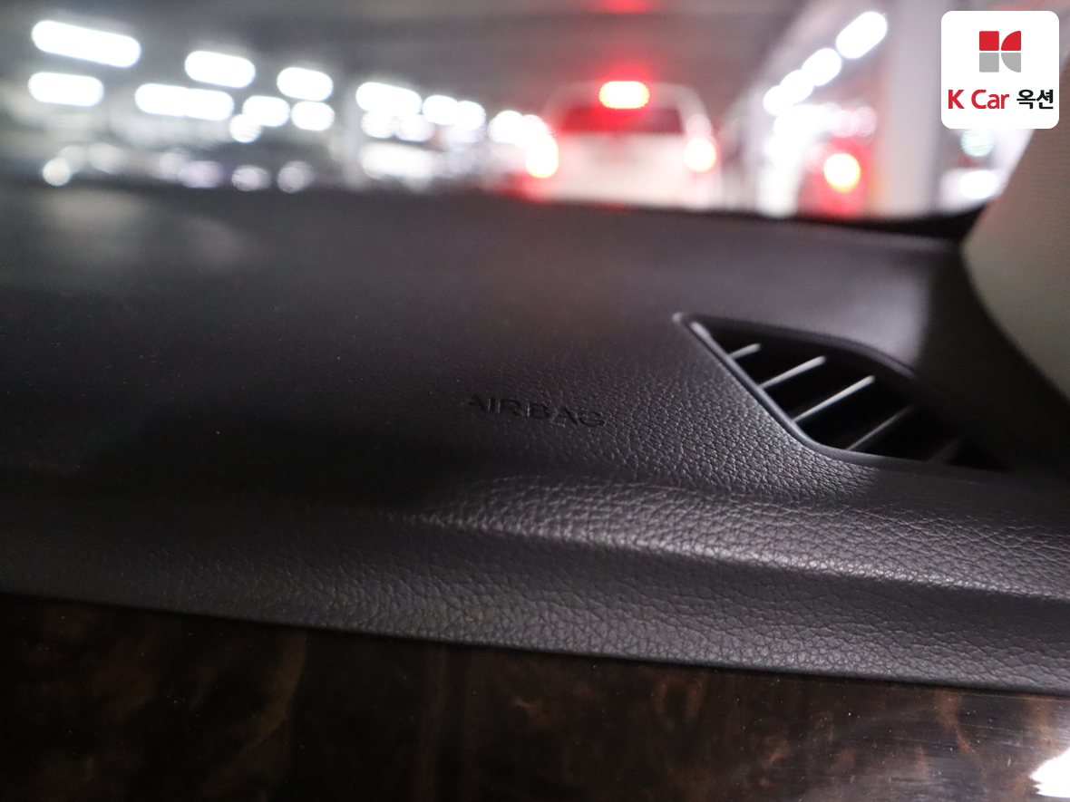 Hyundai Genesis 2015 - Image 32