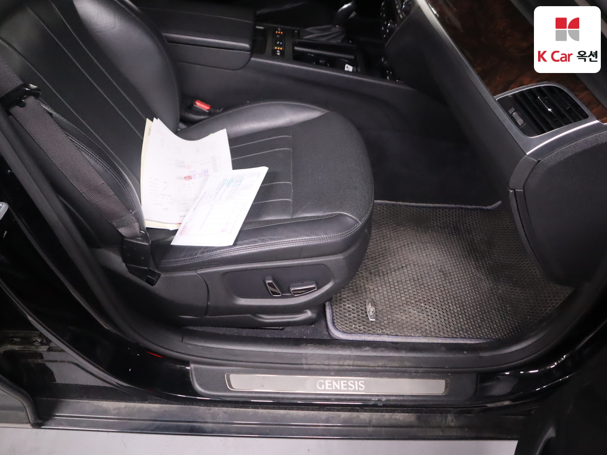 Hyundai Genesis 2015 - Image 31