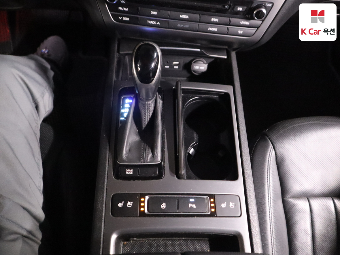 Hyundai Genesis 2015 - Image 16