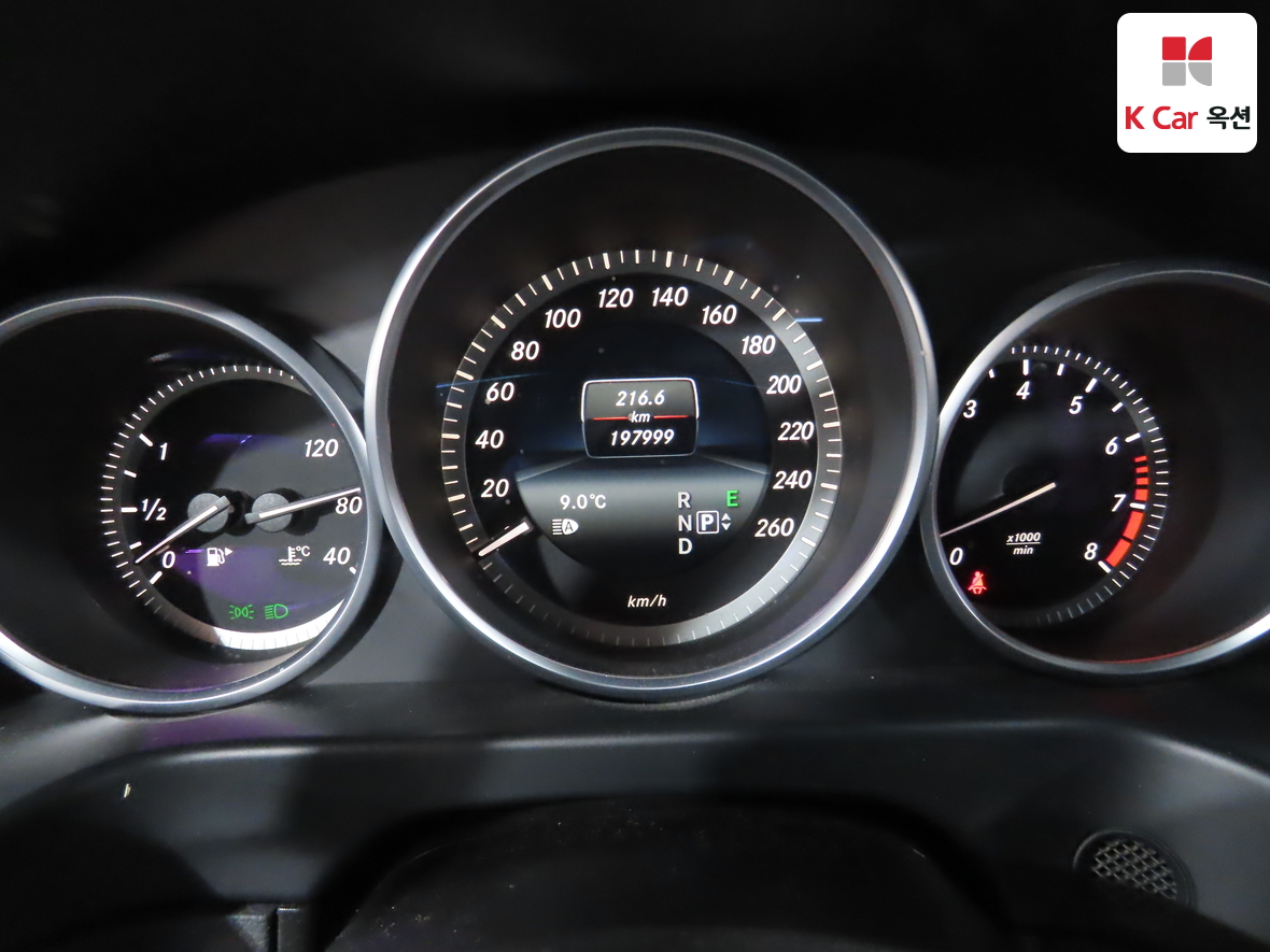 메르세데스-벤츠 E-클래스 2016 - 이미지 5