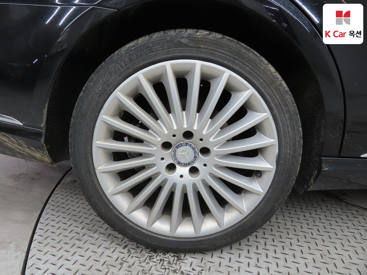 메르세데스-벤츠 E-클래스 2016 - 이미지 43