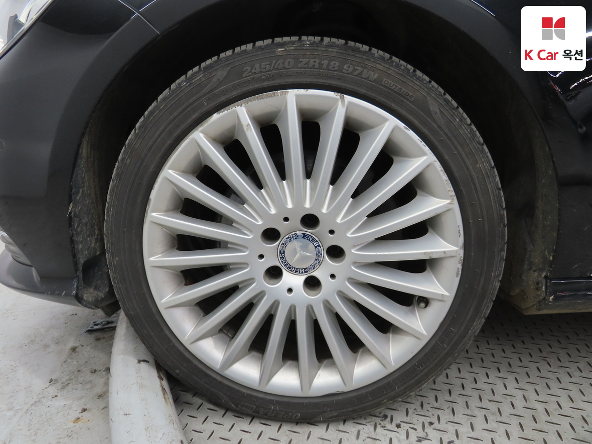 메르세데스-벤츠 E-클래스 2016 - 이미지 45