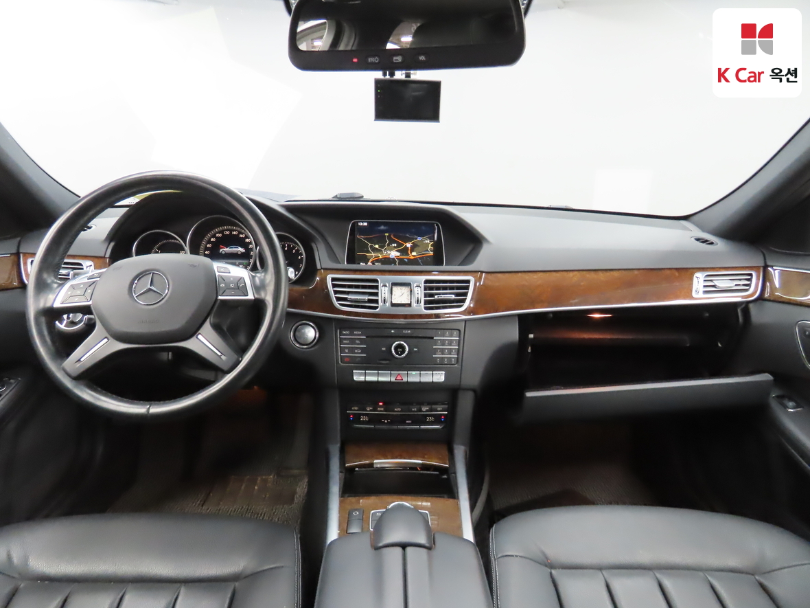 메르세데스-벤츠 E-클래스 2016 - 이미지 3