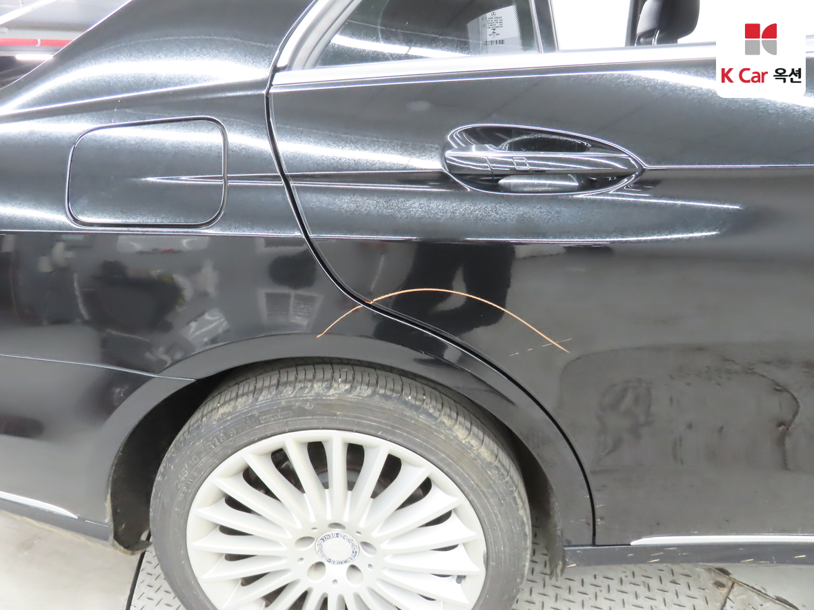 메르세데스-벤츠 E-클래스 2016 - 이미지 40