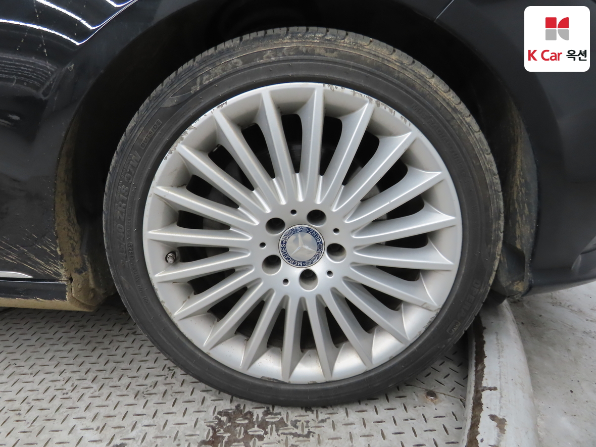 메르세데스-벤츠 E-클래스 2016 - 이미지 42