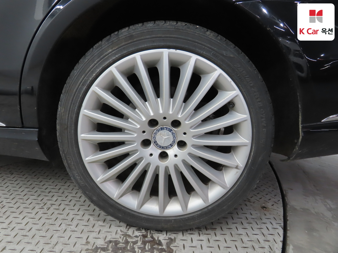 메르세데스-벤츠 E-클래스 2016 - 이미지 44