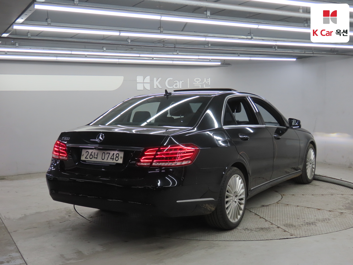 메르세데스-벤츠 E-클래스 2016 - 이미지 2