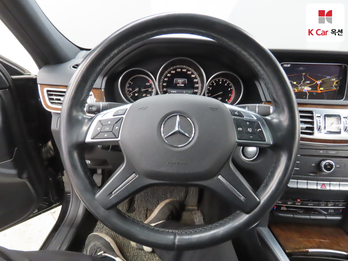 메르세데스-벤츠 E-클래스 2016 - 이미지 10