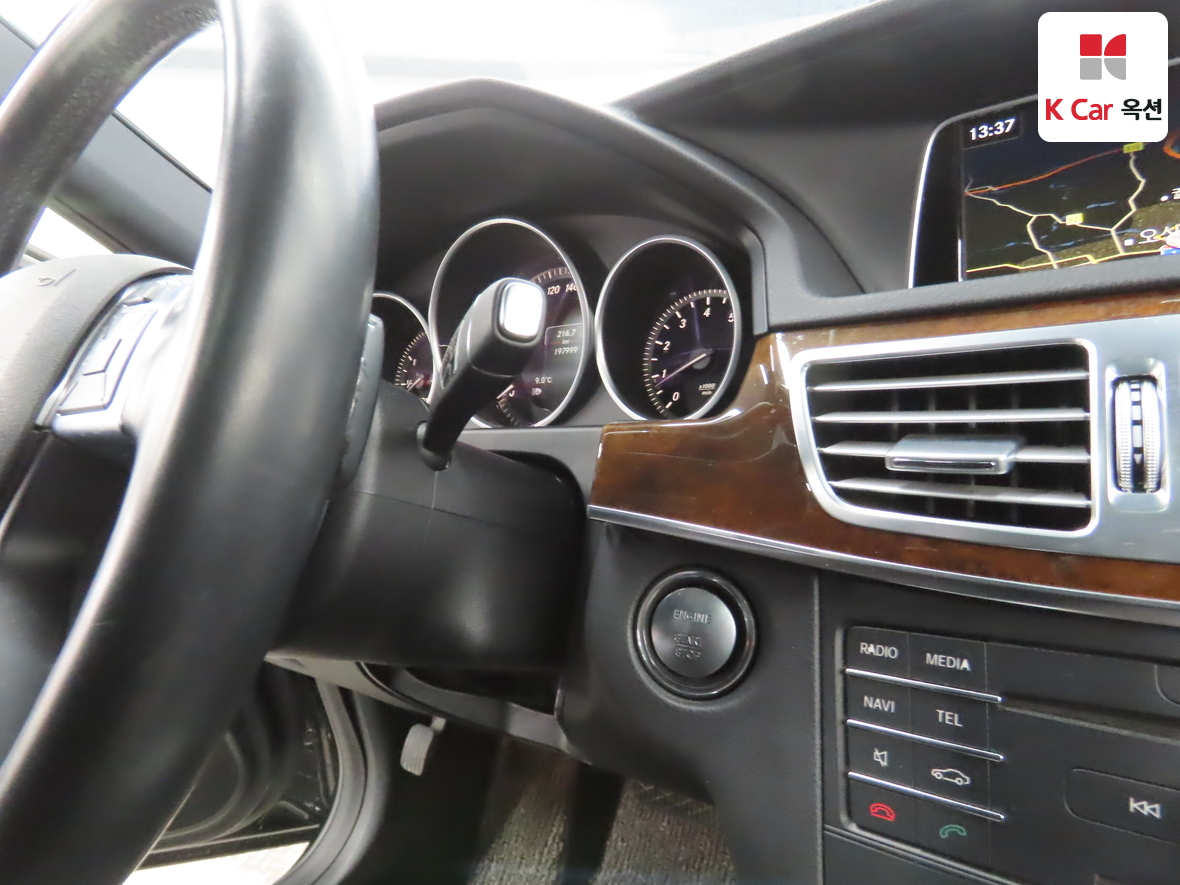 메르세데스-벤츠 E-클래스 2016 - 이미지 11