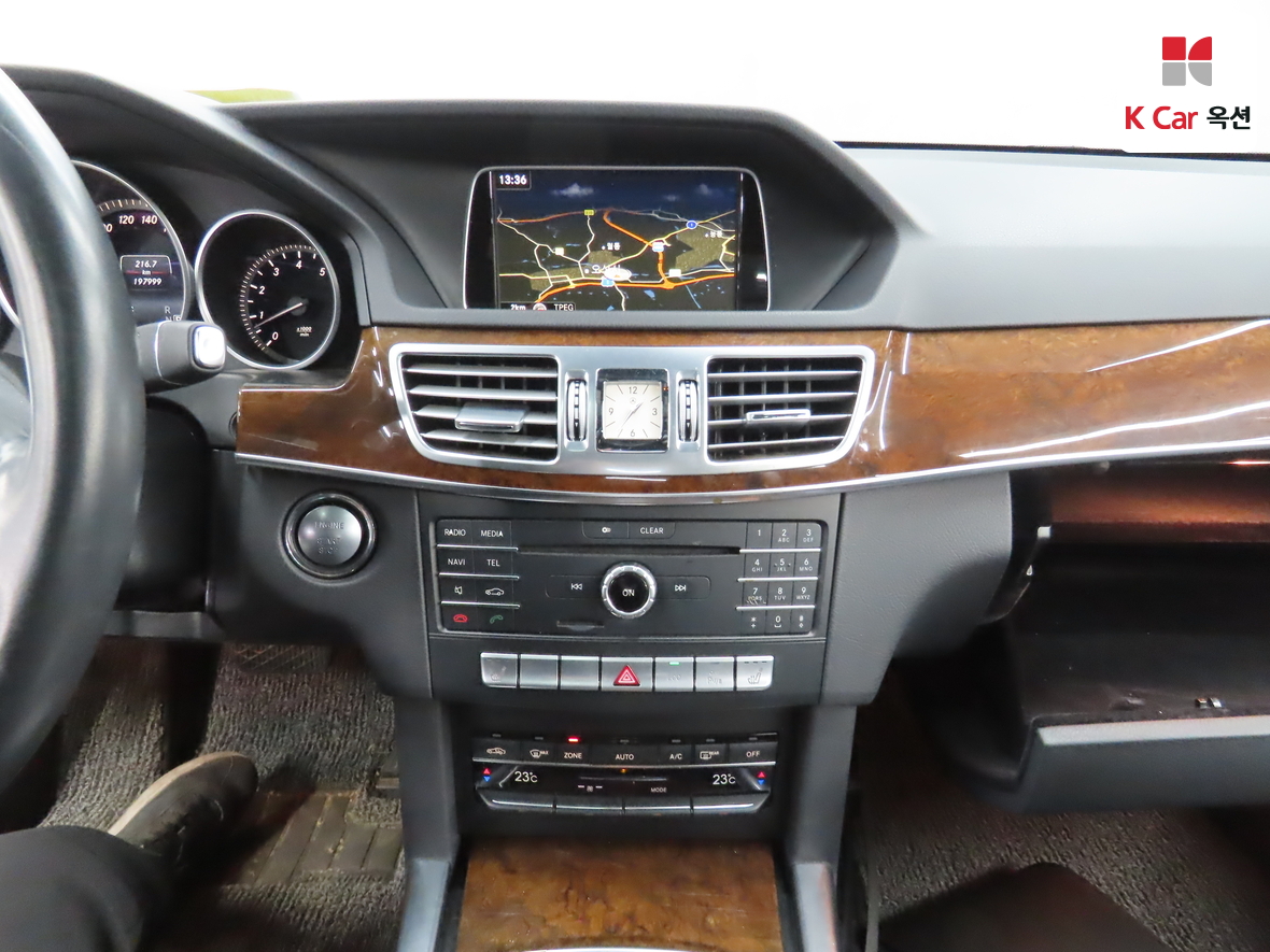 메르세데스-벤츠 E-클래스 2016 - 이미지 6