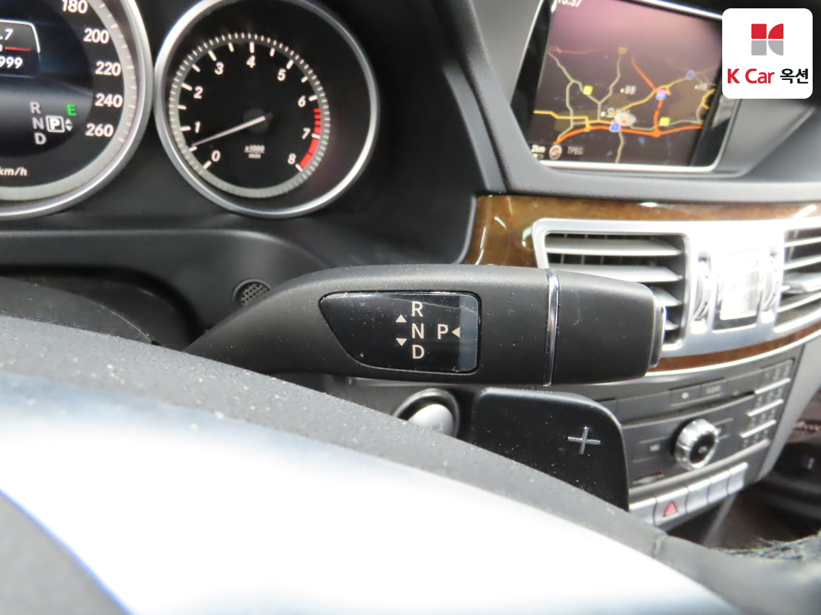 메르세데스-벤츠 E-클래스 2016 - 이미지 17