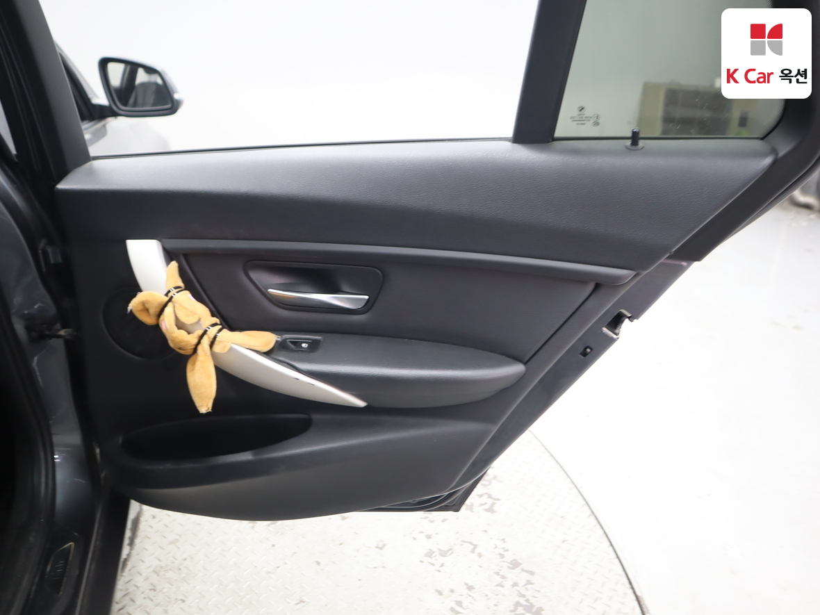 بي إم دبليو الفئة 3 2014 - صورة 31