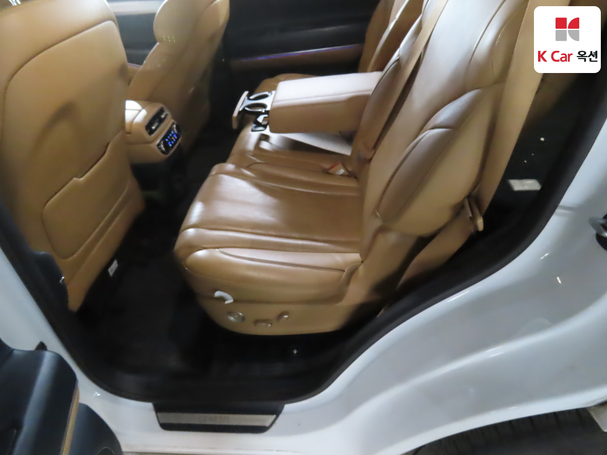 جينيسيس GV80 2021 - صورة 24