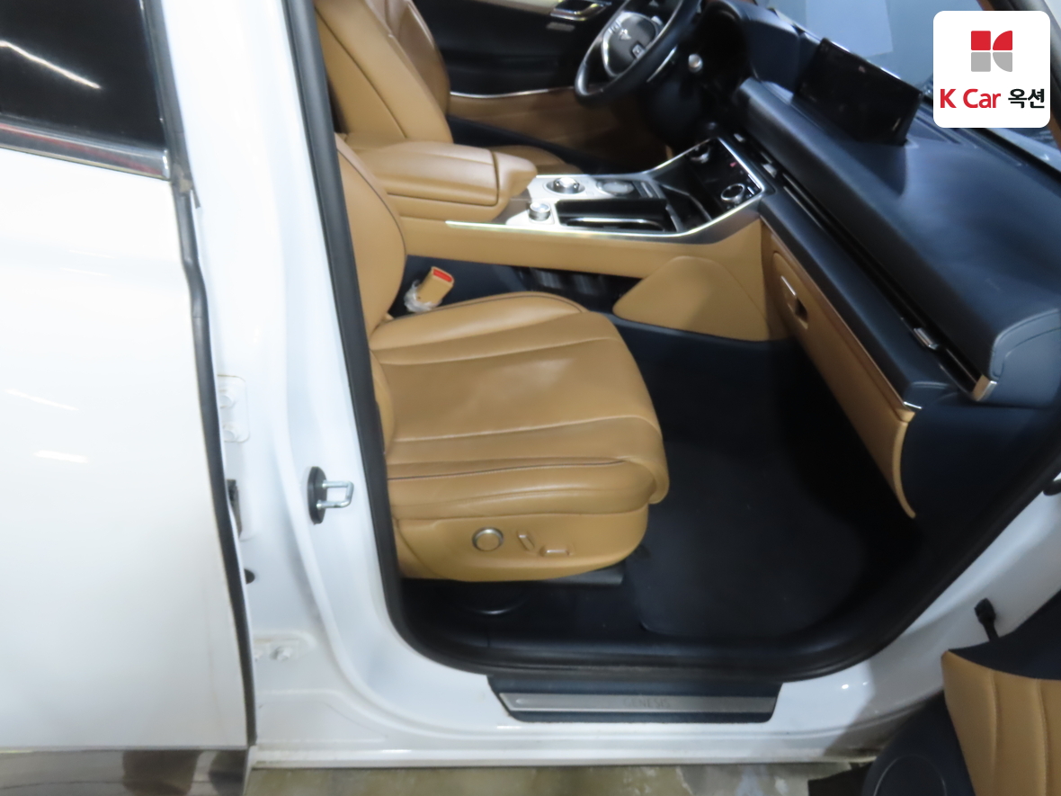 جينيسيس GV80 2021 - صورة 32