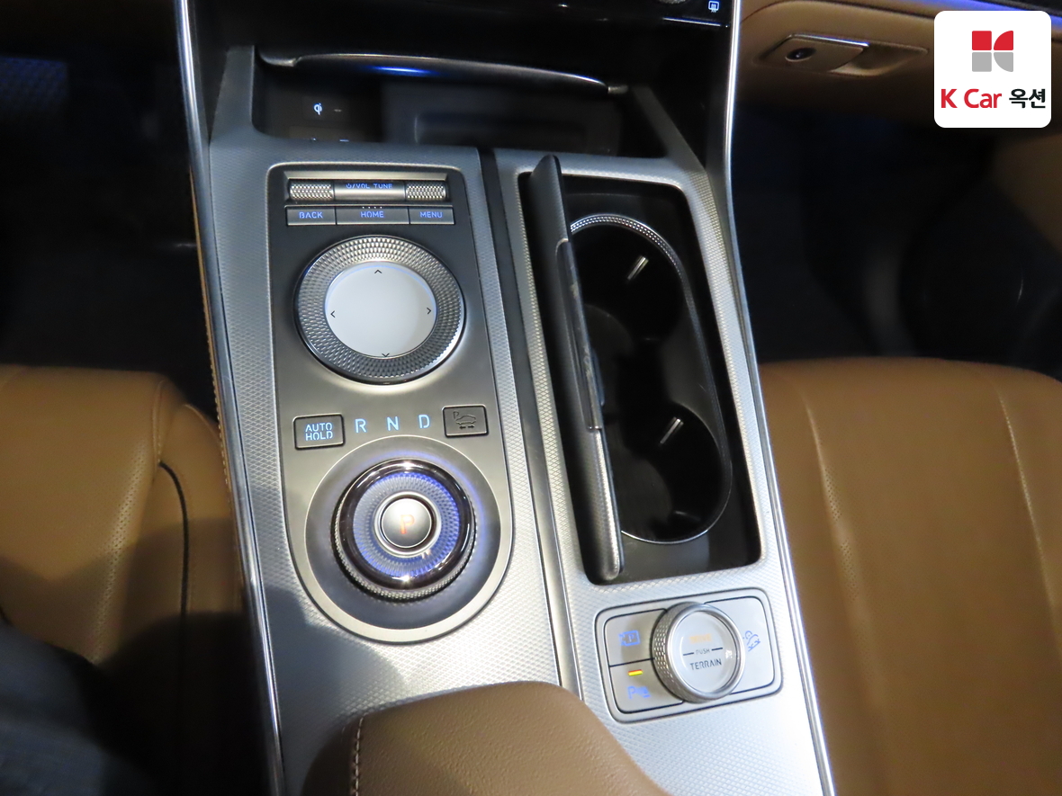 جينيسيس GV80 2021 - صورة 16