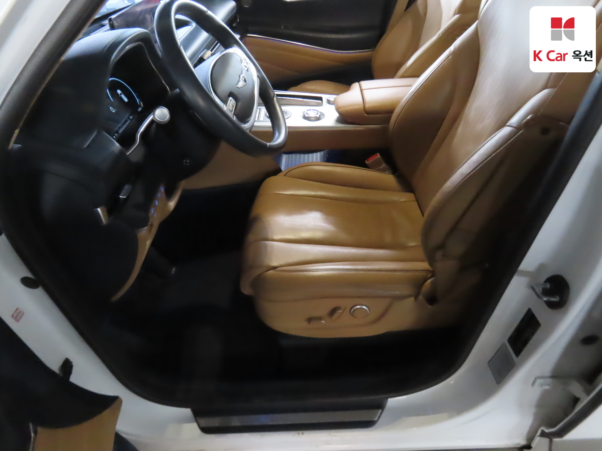 جينيسيس GV80 2021 - صورة 18