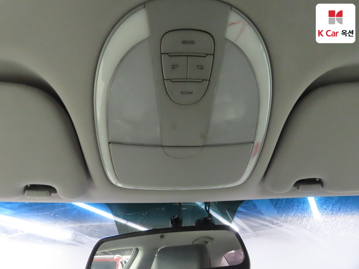 Hyundai Genesis 2009 - Image 12