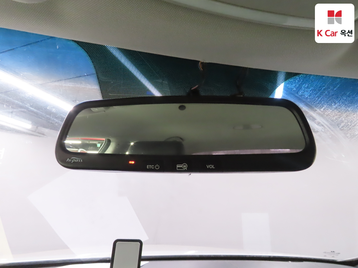 Hyundai Genesis 2009 - Image 13