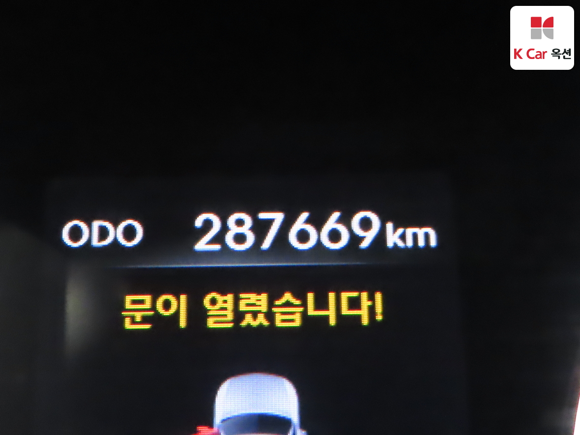 Hyundai Genesis 2009 - Image 4