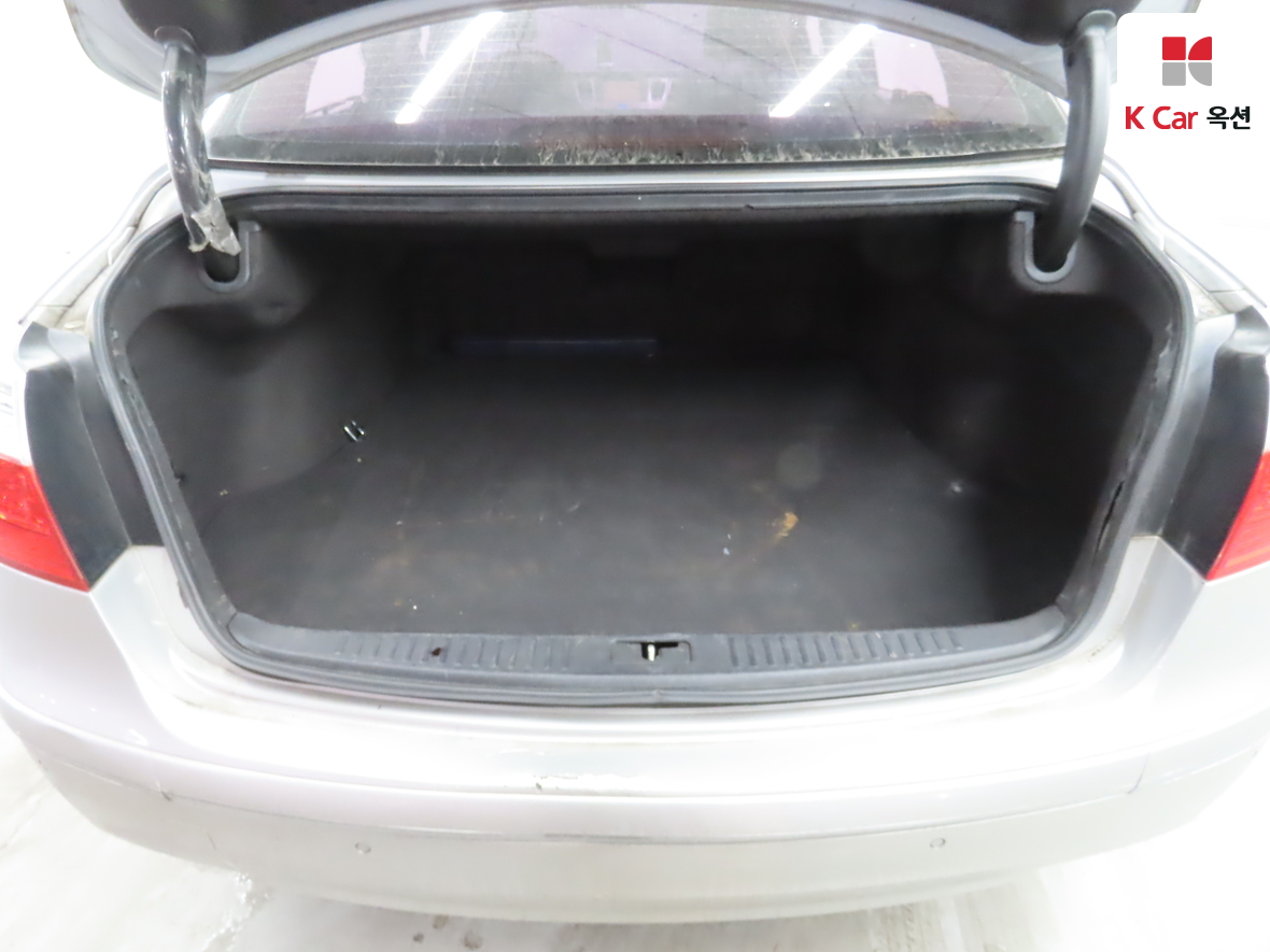 Hyundai Genesis 2009 - Image 26