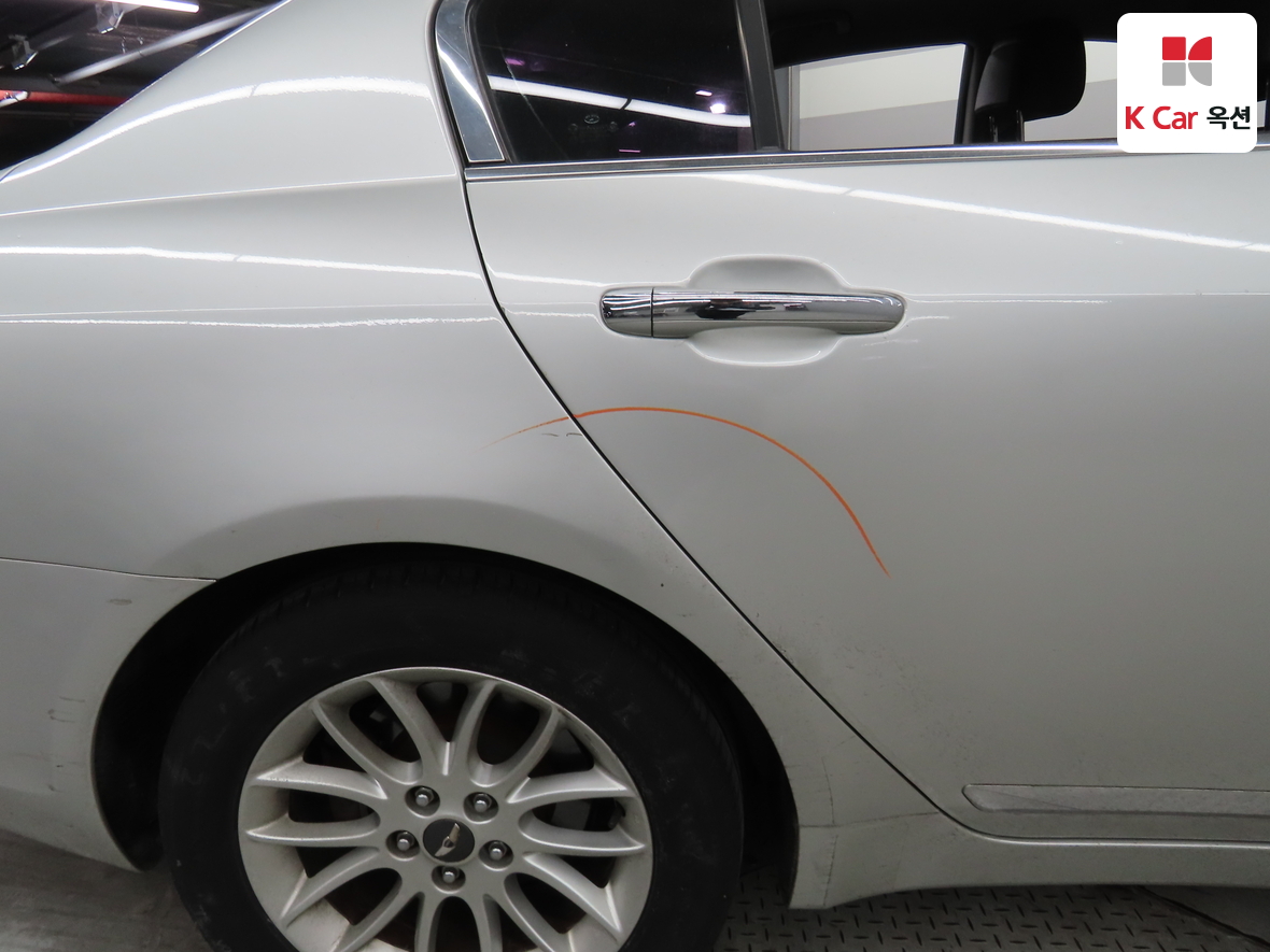 Hyundai Genesis 2009 - Image 40