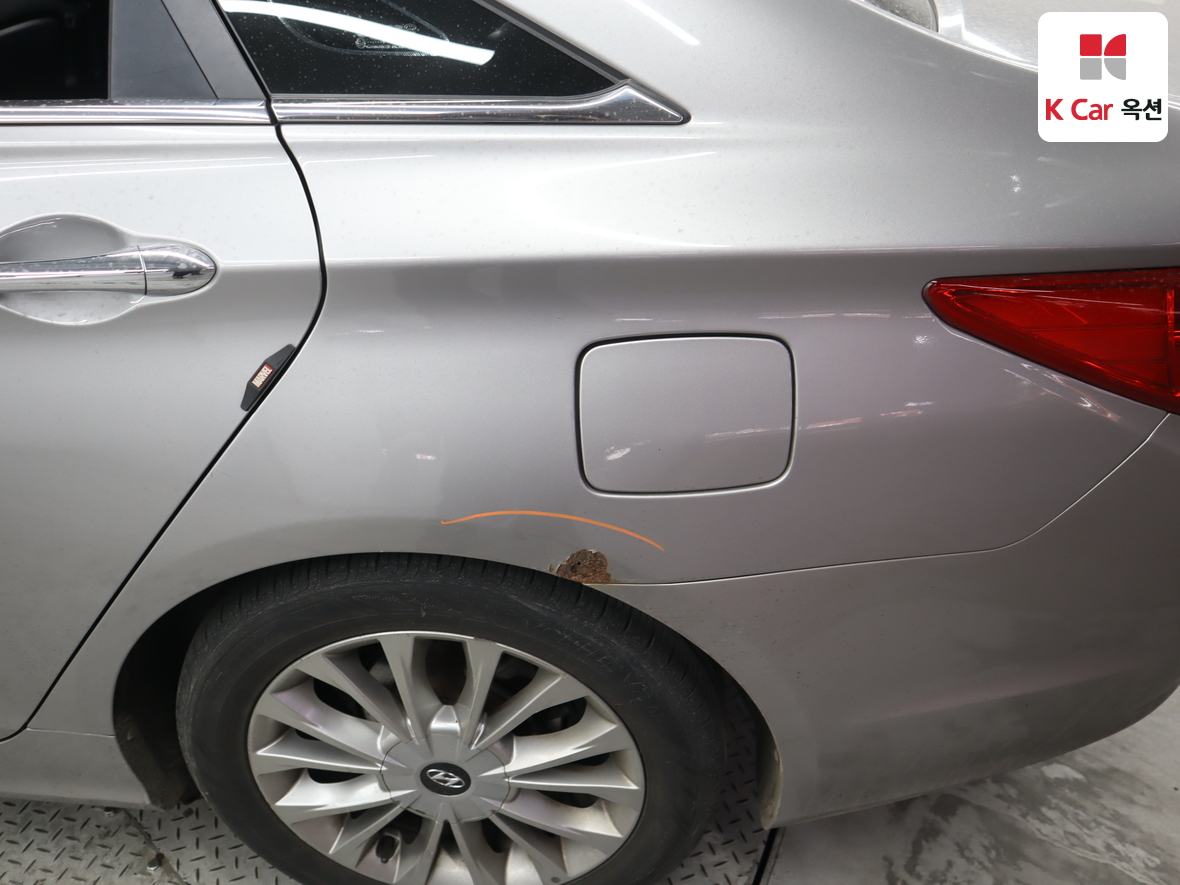 Hyundai Sonata 2010 - Image 38