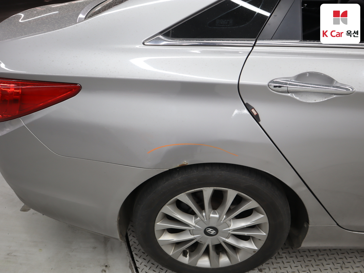 Hyundai Sonata 2010 - Image 40