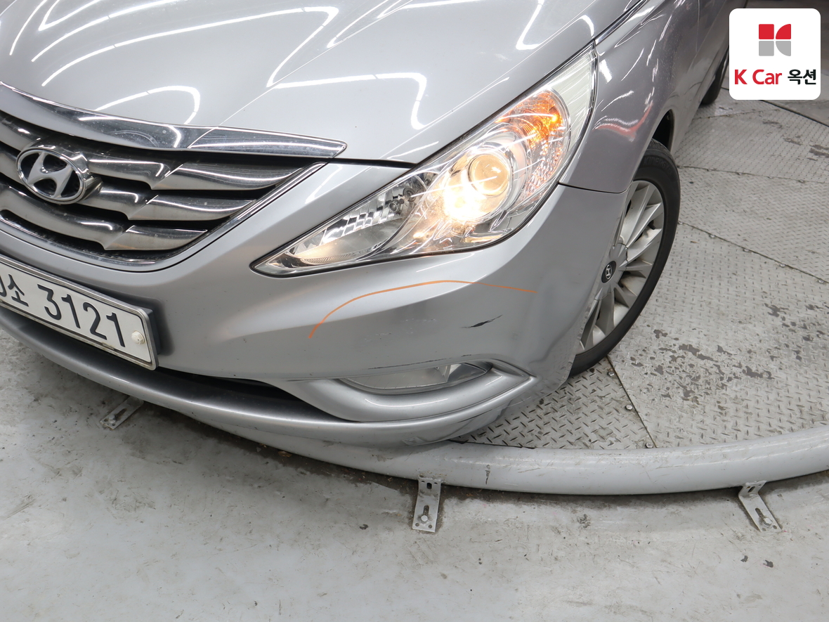 Hyundai Sonata 2010 - Image 35