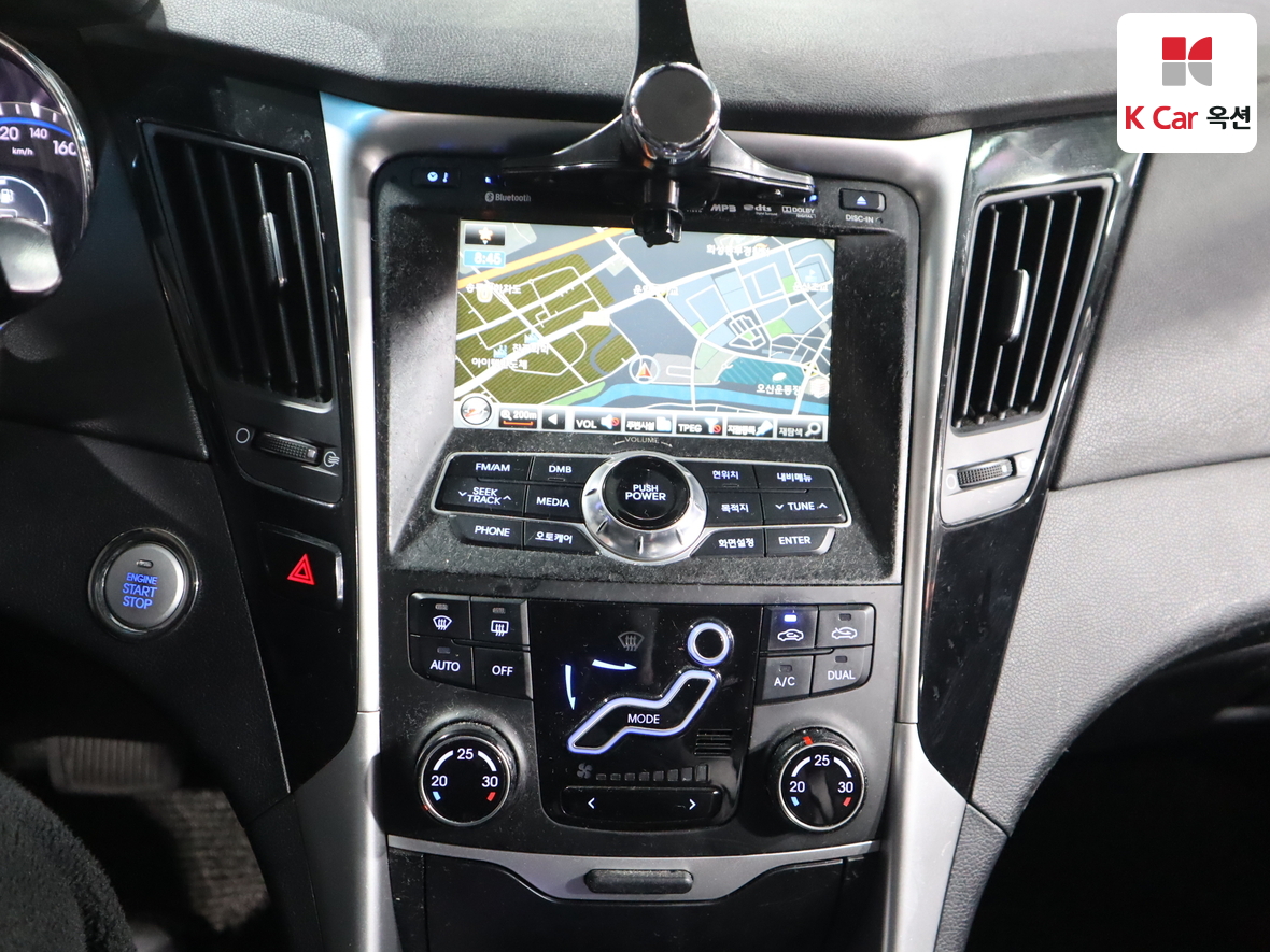 Hyundai Sonata 2010 - Image 6