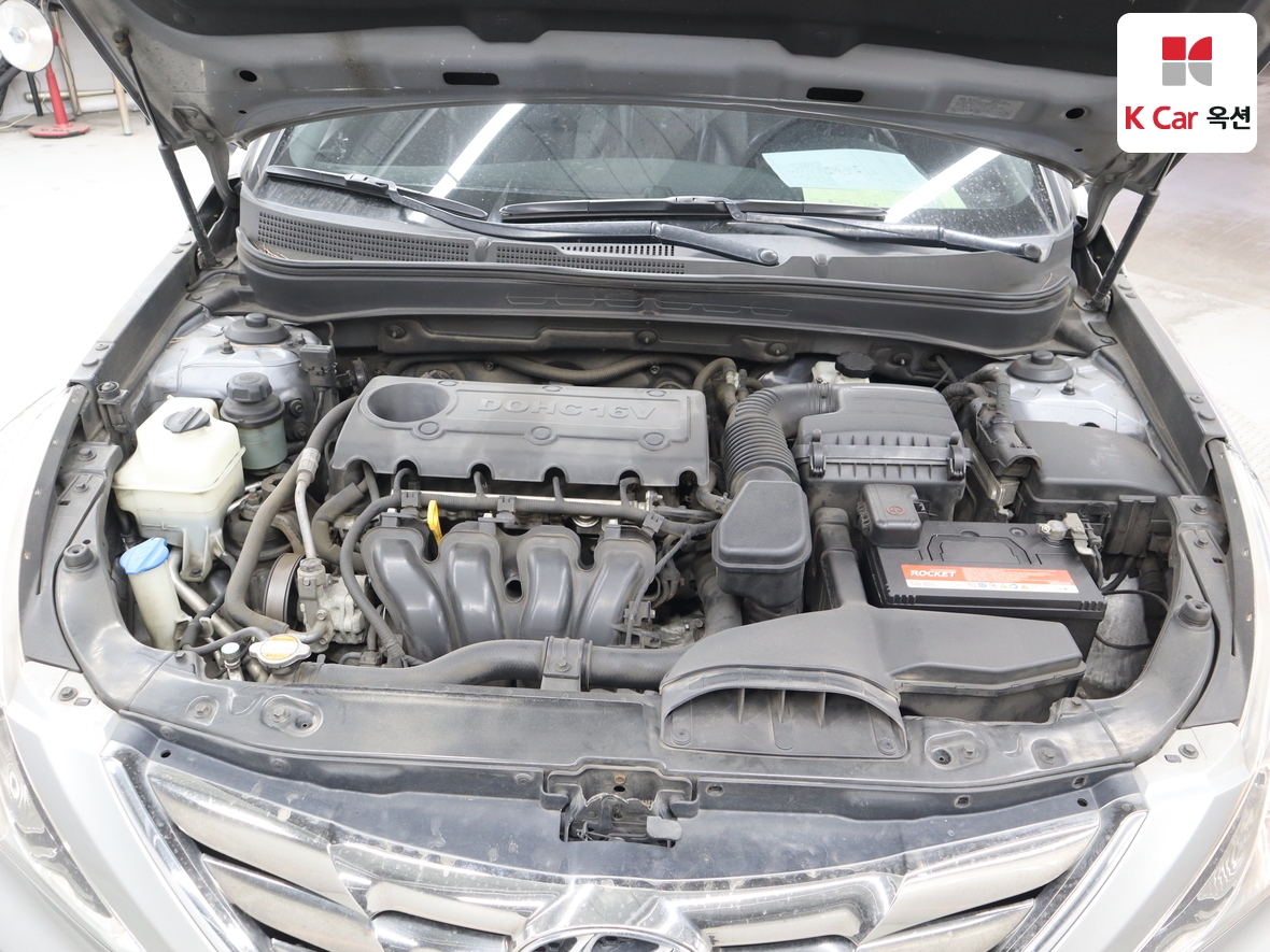 Hyundai Sonata 2010 - Image 33