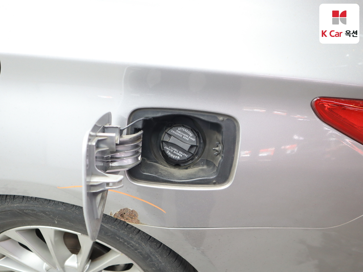 Hyundai Sonata 2010 - Image 25