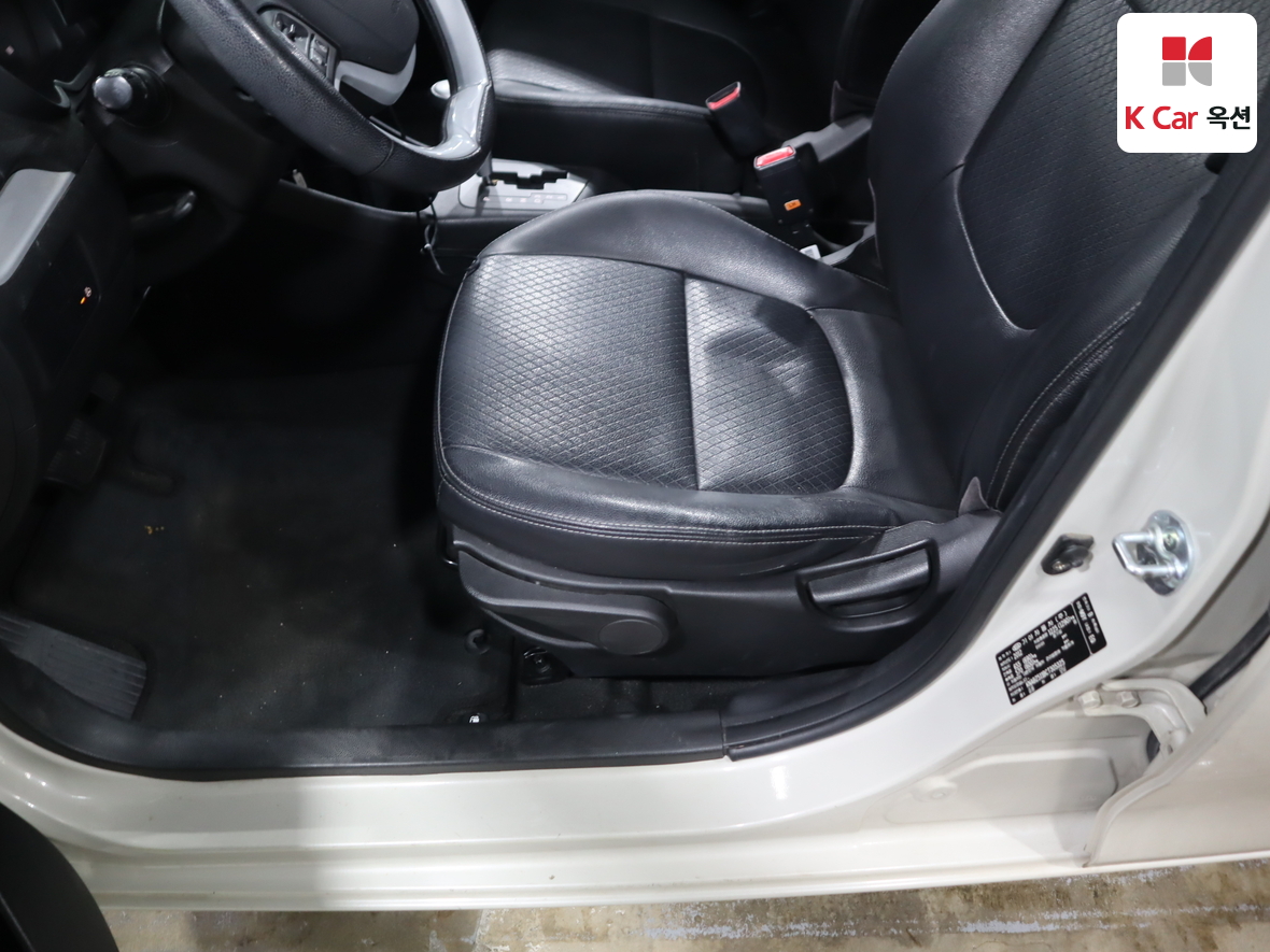 Kia Morning 2012 - Image 18