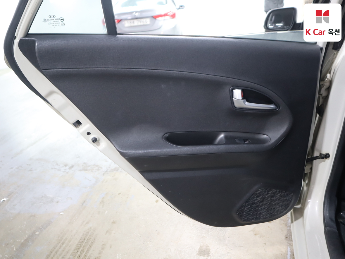 Kia Morning 2012 - Image 23