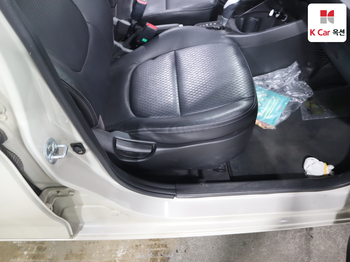 Kia Morning 2012 - Image 30