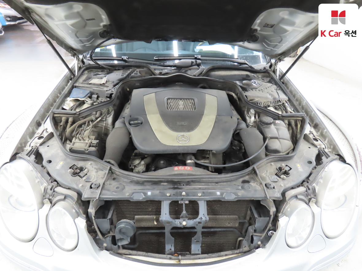 Mercedes-Benz E-Class 2008 - Image 35