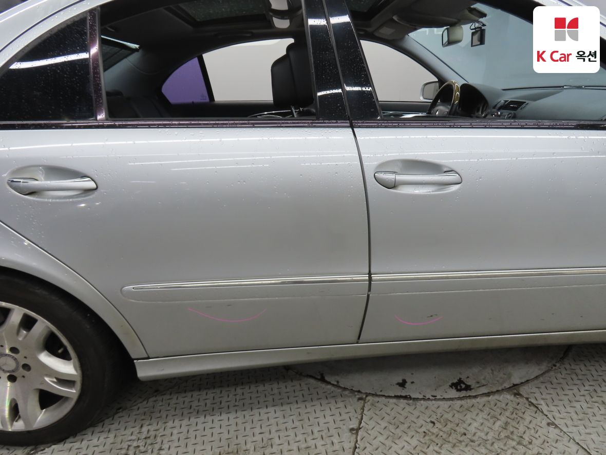 Mercedes-Benz E-Class 2008 - Image 40