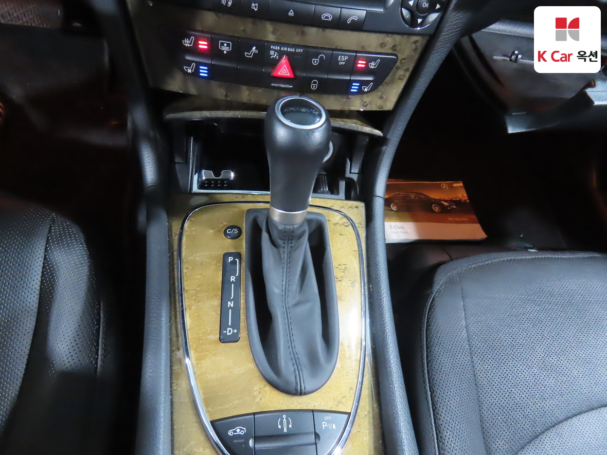 Mercedes-Benz E-Class 2008 - Image 16