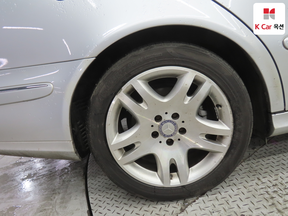 Mercedes-Benz E-Class 2008 - Image 42