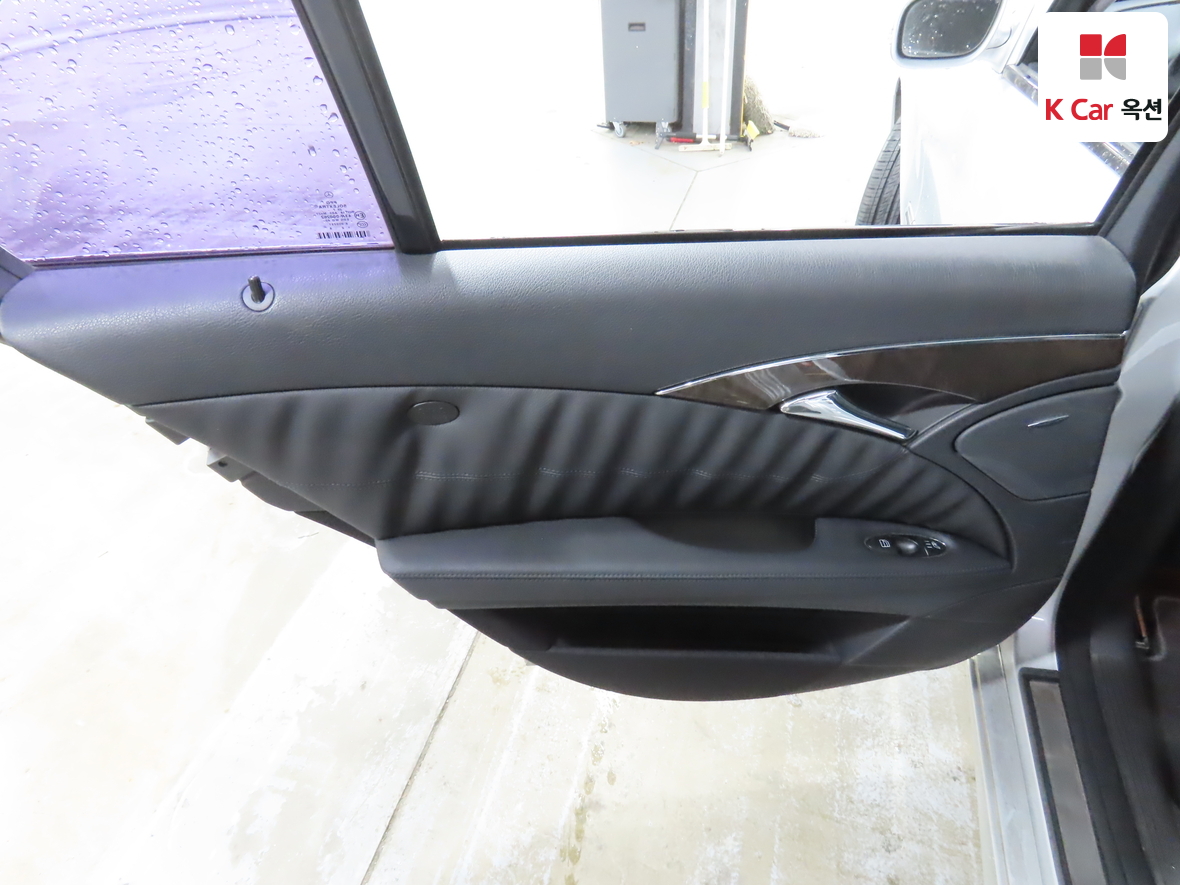 Mercedes-Benz E-Class 2008 - Image 23