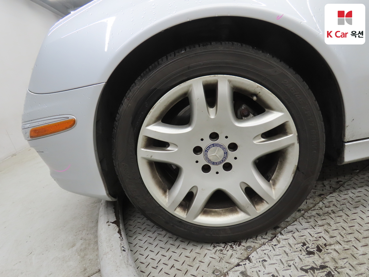 Mercedes-Benz E-Class 2008 - Image 44