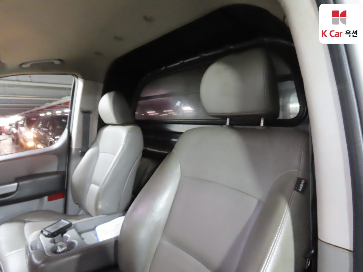 Hyundai Grand Starex 2019 - Image 19