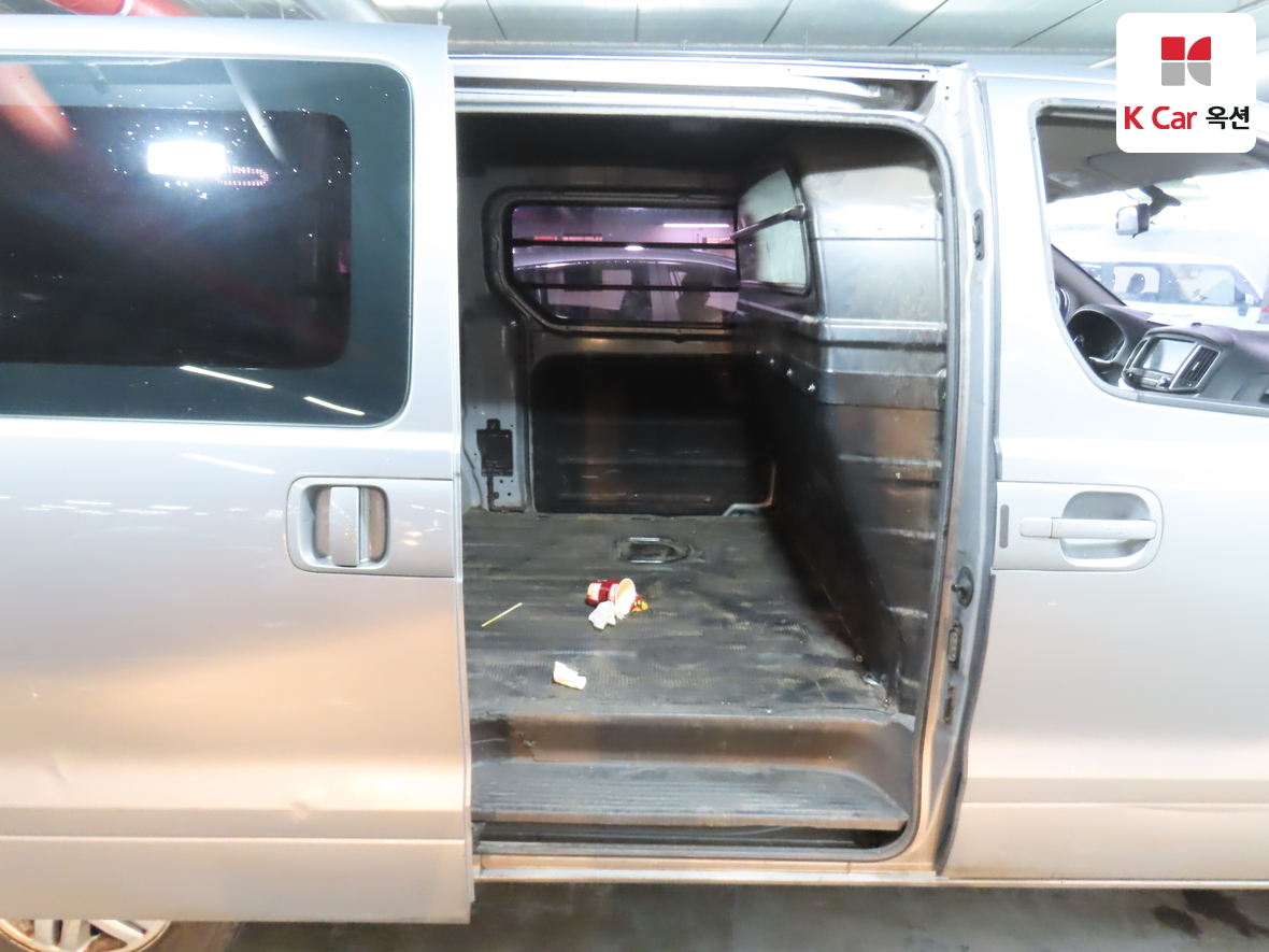 Hyundai Grand Starex 2019 - Image 25